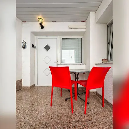 Harrison By Interhome