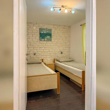 Harrison By Interhome